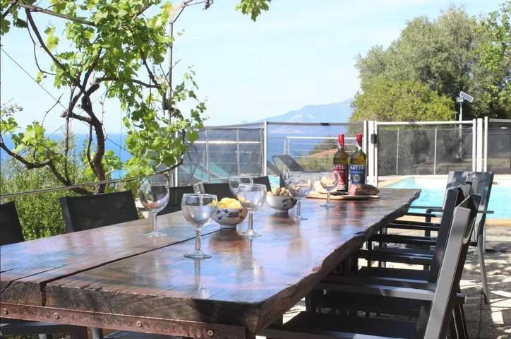 Location de vacances pour 12 personnes, avec terrasse et piscine à Saint-Florent - 3