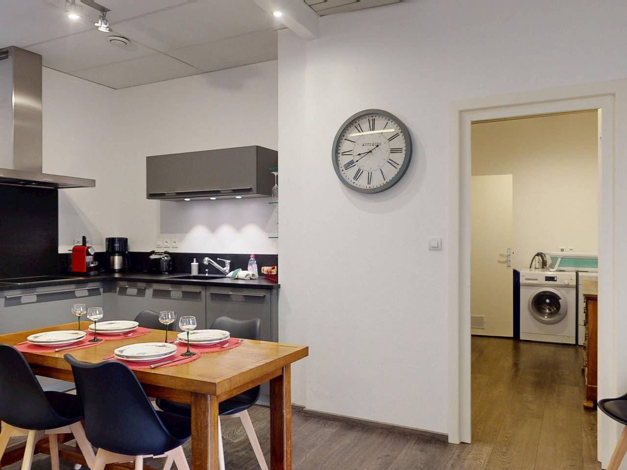 Apartamento entero, Moderno Apartamento en el Centro de Colmar con 3 Dormitorios y Parking Privado in Colmar, Región de Colmar