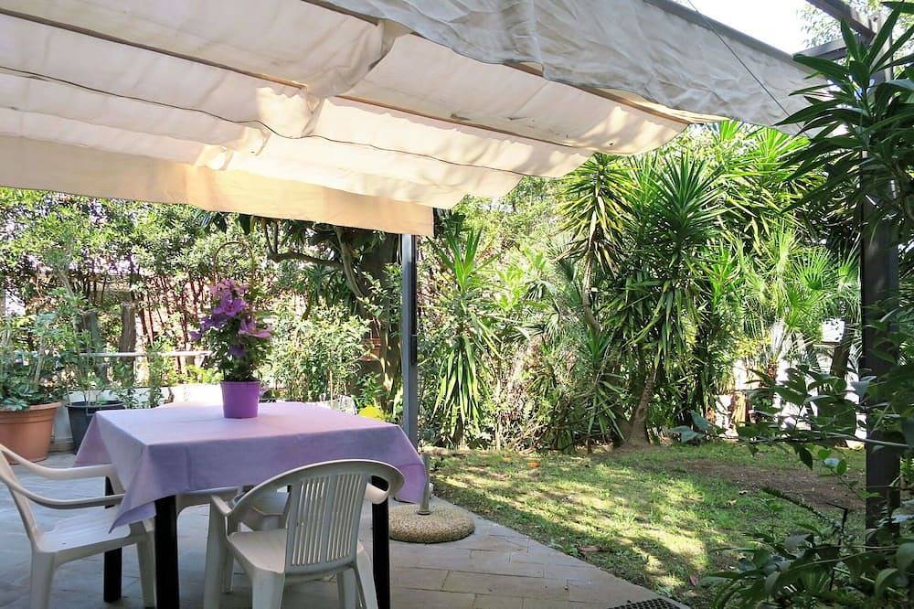 Stunning private villa for 8 guests with A/C, Wifi, Tv, terrace and parking in Nettuno, Rome Province