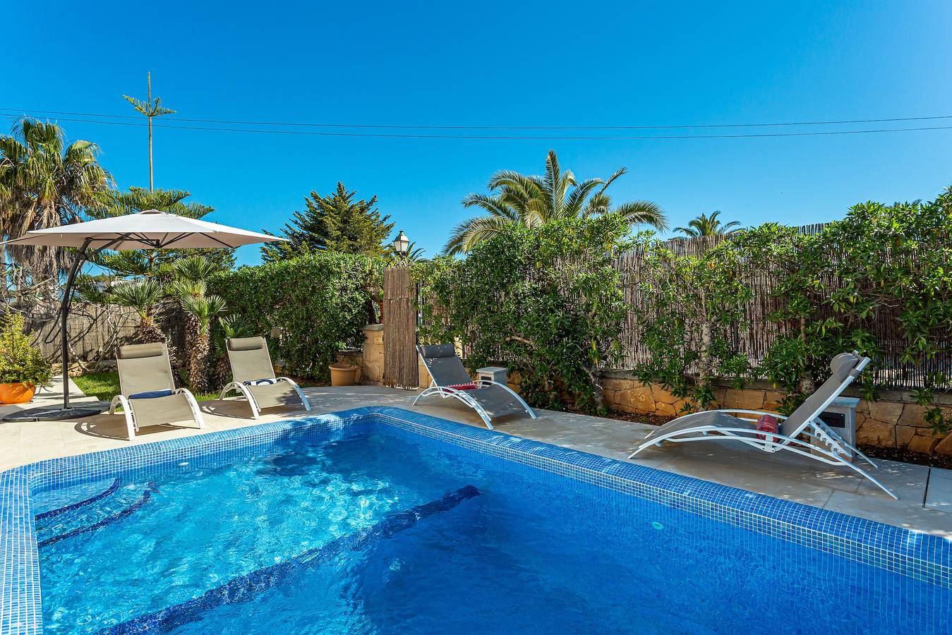 Villa „Russadir“ mit privatem Pool, Wlan und Klimaanlage in Caló de ses Dones (Santanyí), Santanyí