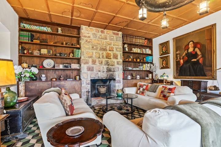 Casa Vacacional 'La Casona De La Garaba' con Vistas a la Montaña, Terraza Privada y Wi-Fi in Grado, Cordillera Cantábrica