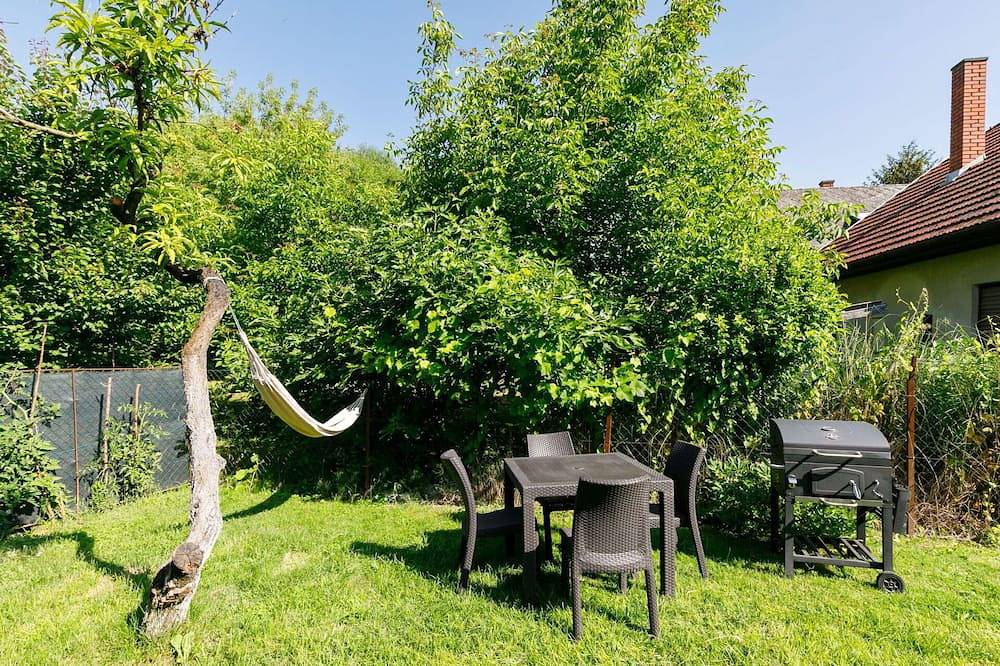 Ganze Wohnung, Herrliche Wohnung für 6 Personen mit Klimaanlage,  W-Lan, Tv, Balkon und Parkplatz in Balatonszemes, Plattensee Südufer