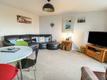 Apartment for 4 People in Benllech, Isle of Anglesey, Photo 1