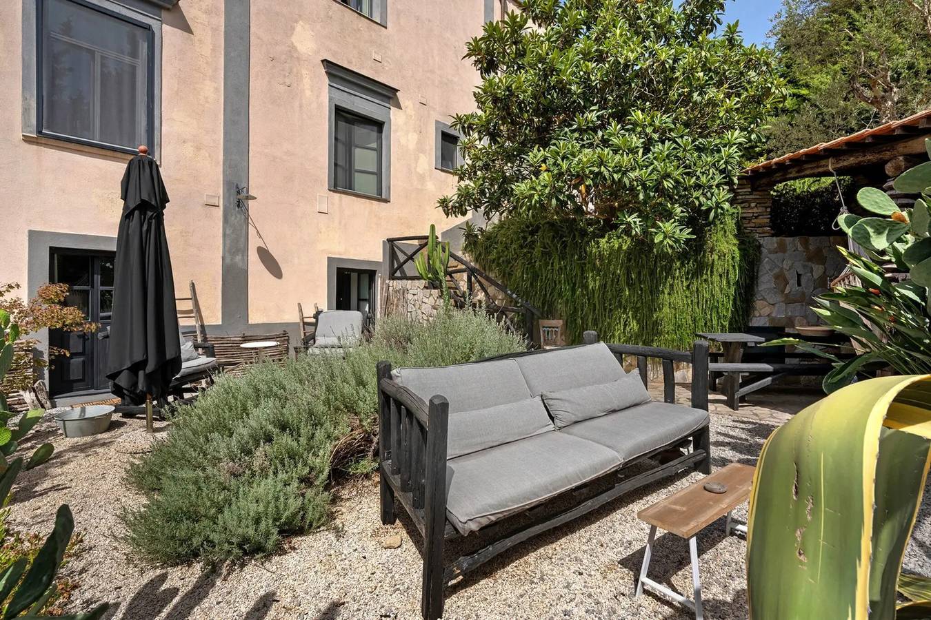 Estudio entero, Apartamento estudio 'Villa Cangiani - La Lavanda' con vistas a la montaña y Wi-Fi in Provincia de Nápoles