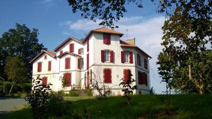 Chambre d’hôte pour 2 personnes, avec jardin et piscine à Ossès