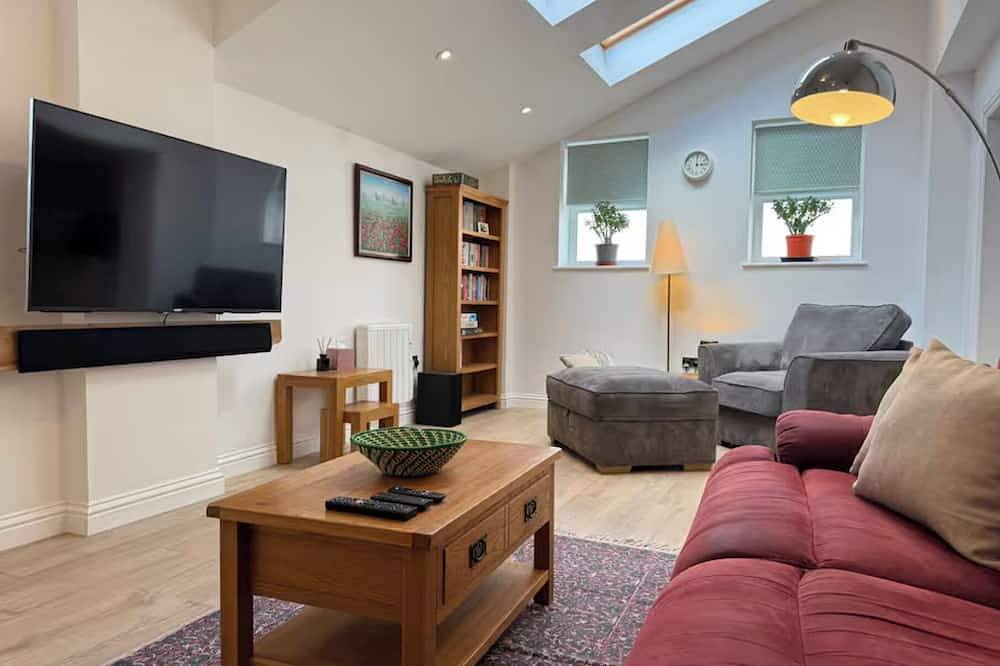 April Cottage - family sized home- pet friendly in Eastbourne, East Sussex