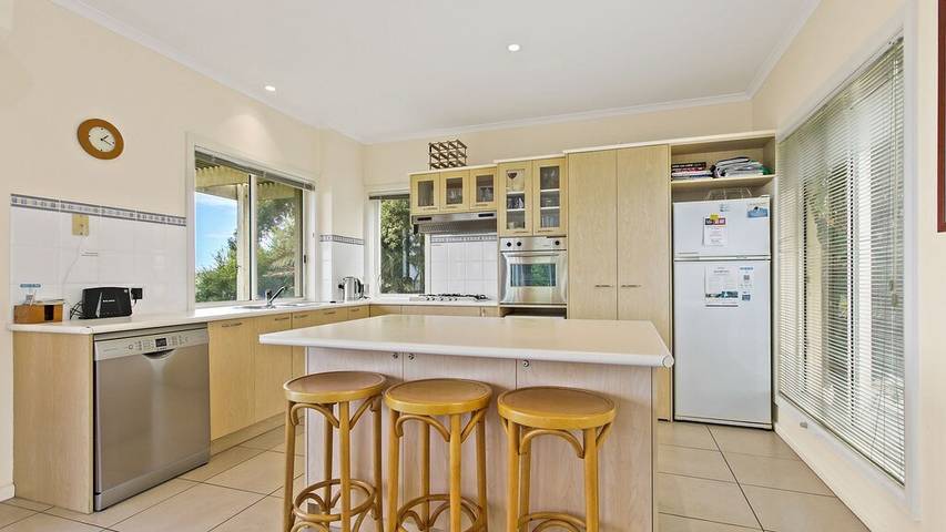 Holiday home for 8 people, with terrace in Metung