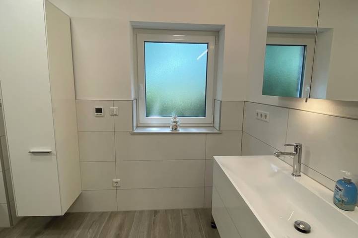 Location de vacances pour 6 personnes, avec sauna et jardin ainsi que balcon et jacuzzi à Trendelburg - 2