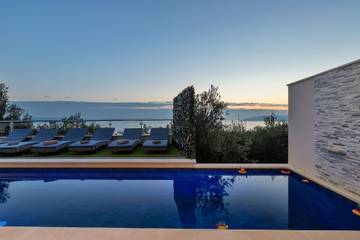 Vakantiehuis voor 7 Personen in Makarska, Split-Dalmatië, Afbeelding 4