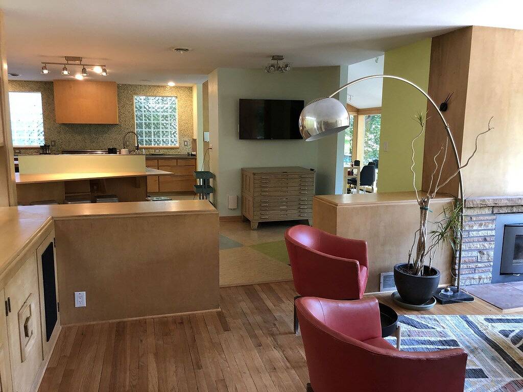 Right in Cy's Backyard: A few steps from Hilton Coliseum and Iowa State Center in Ames (IA), Story County