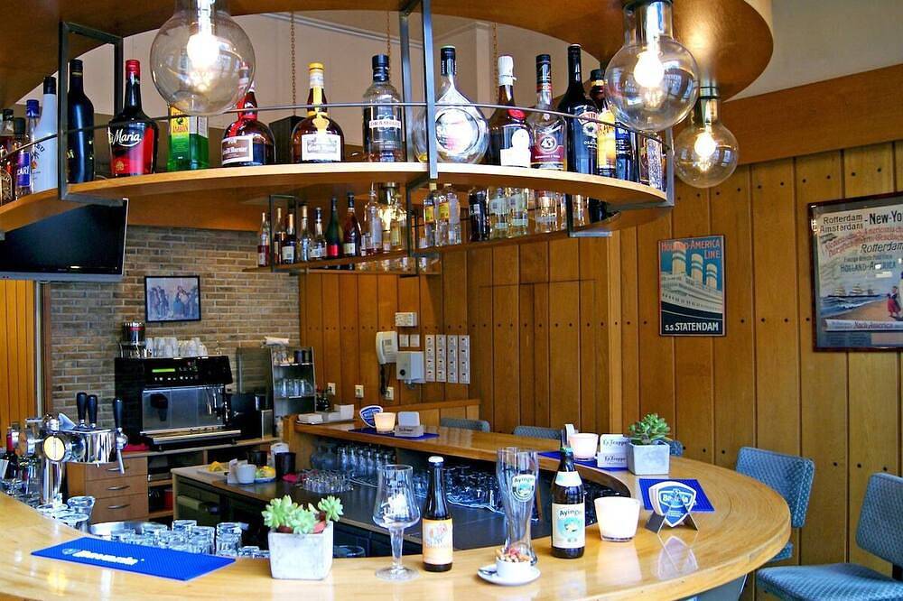 Short Drive to Beach! Free Breakfast and Parking, Close to Brielse Meer! in Brielle, Niederländische Nordsee