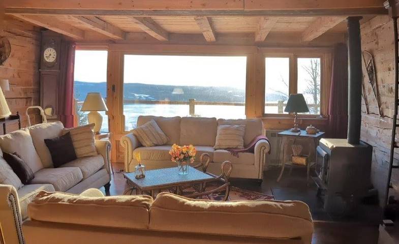 Station pour 2 personnes, avec vue et piscine ainsi que sauna et jardin dans Sainte-Rose-du-Nord - 2