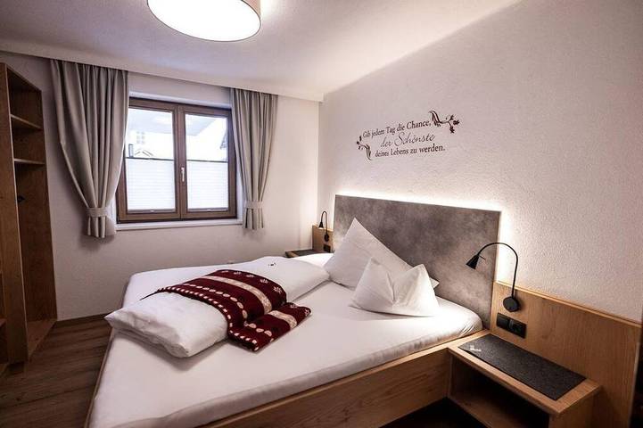 Ganze Wohnung, Appartements Haus Olympia - Apartment A für bis zu 4 Personen in Tuxer Alpen, Lans