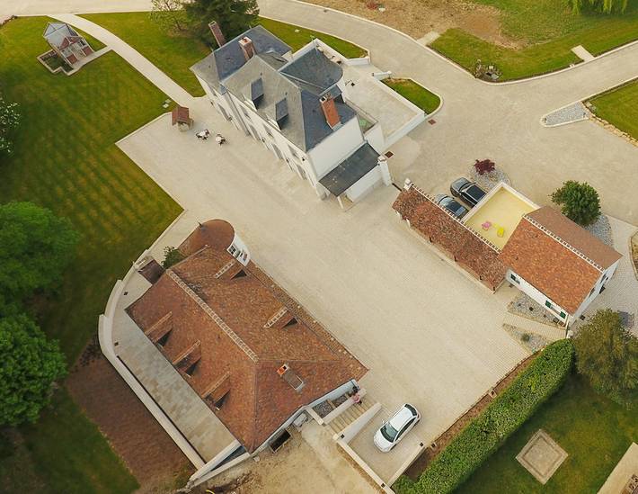 Gîte pour 6 personnes, avec terrasse et jardin à Château-Renard - 4