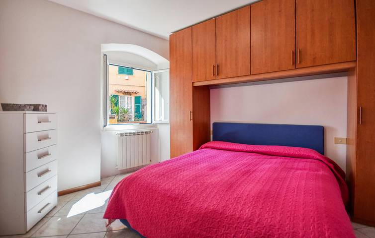 Apartamento vacacional entero, Acogedor apartamento junto a la playa con WiFi y aire acondicionado in Génova (Ciudad), Génova