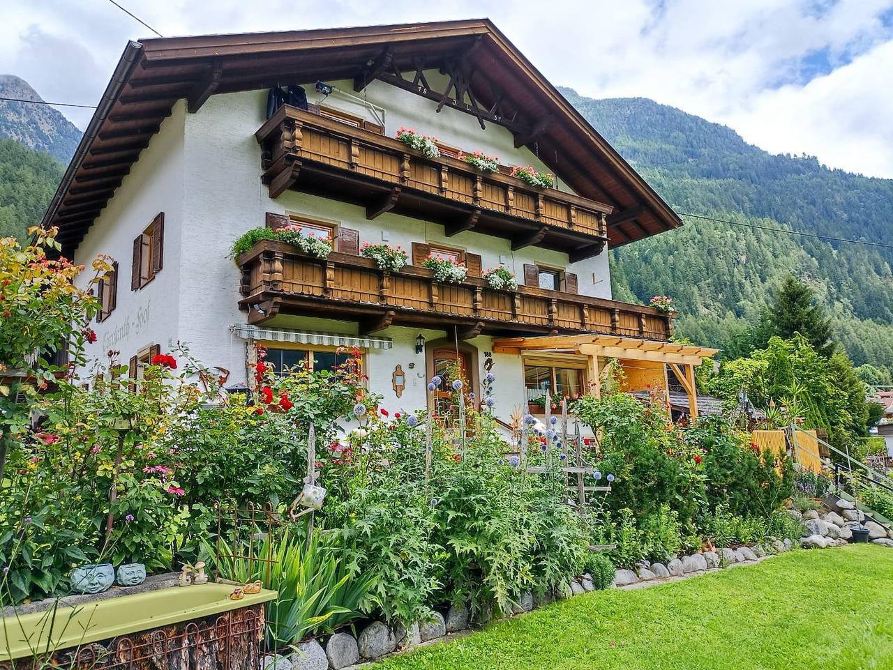 Ganze Ferienwohnung, Appartement in Stubaier Alpen, Umhausen