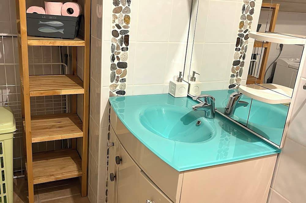 Appartement entier, Gite la vie dessous au coeur de la région des lacs in Bonlieu, Jura Francais
