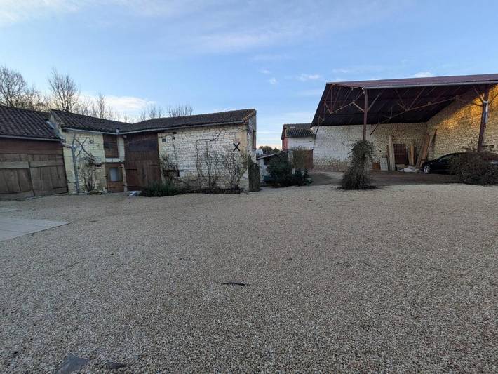 Location de vacances pour 5 personnes, avec jardin, animaux acceptés à Loudun - 3