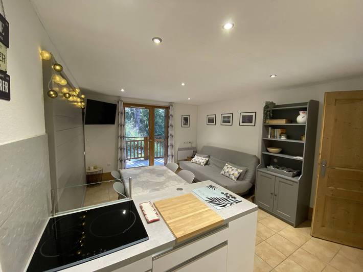 Ganze Wohnung, Gemütliche Wohnung mit Balkon und Poolzugang, 2 Schlafzimmer, 2 Bäder. in Bellentre, La Plagne-Tarentaise