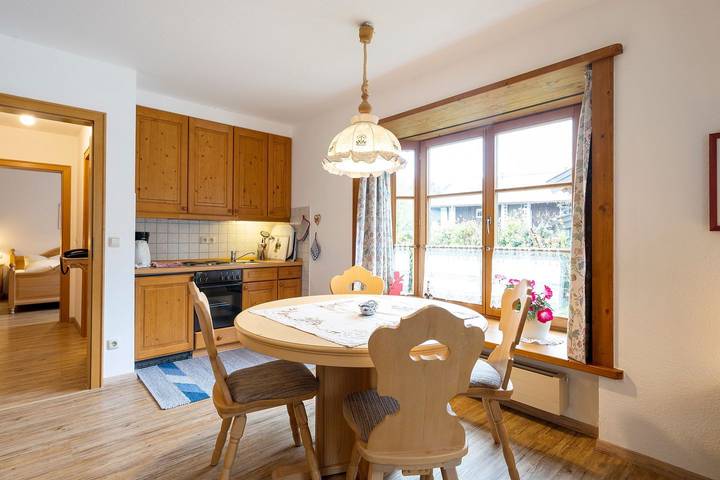 Ferienwohnung für 4 Personen, mit Terrasse und Garten sowie Ausblick in Oberstdorf - 4