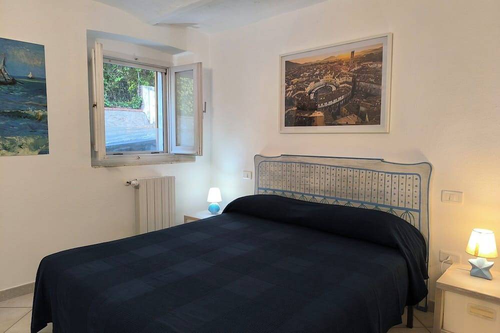 Entire apartment, Lungo Mare - Ferienwohnung mit Zugang zur Strandpromenade und zum Sandstrand in Grosseto, Grosseto Province