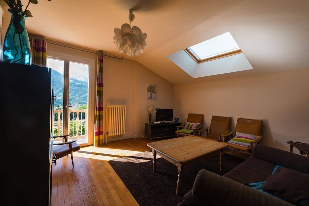 Ganze Wohnung, Wohnung 6-8 Pers. in Villa Wohngebiet von Embrun Blick *** in Embrun, Nationalpark Écrins