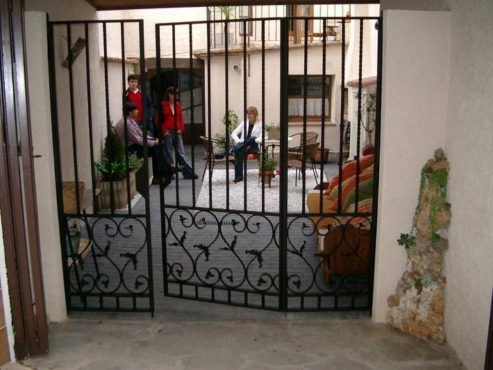 Chalet para 6 personas, con balcón además de jardín y piscina, Familias con niños en Alt Penedès - 2