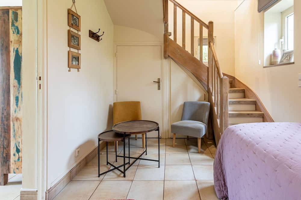 Entire apartment, Nice apartment for 5 people with Wifi, Tv and terrace in Tourgéville, Lisieux region