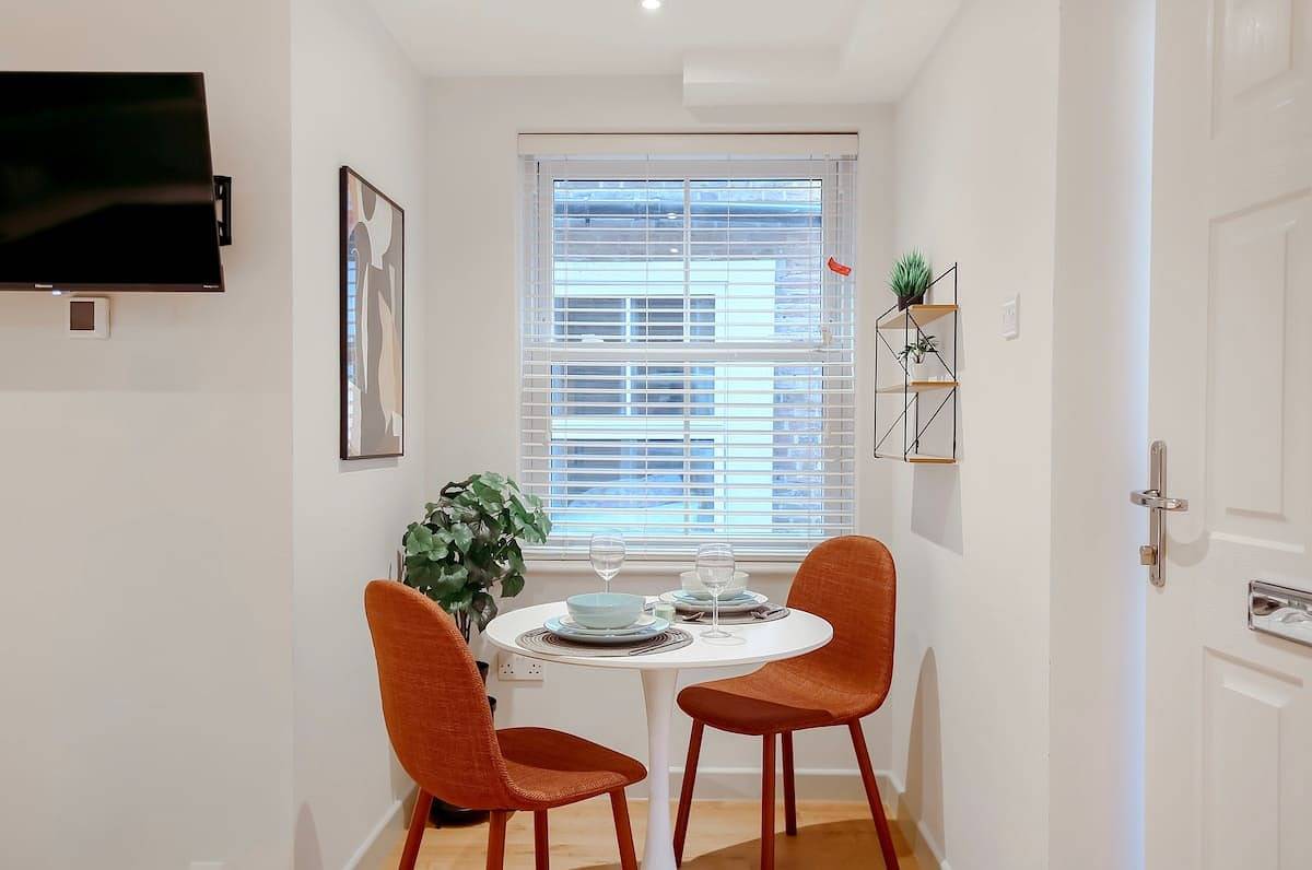 Entire apartment, Lindenstone | Ground Floor Accessible Studio in Kent