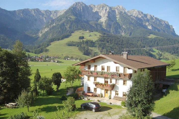 Ferienhaus für 3 Personen, mit Terrasse und Garten sowie Seeblick und Ausblick am Kaiserwinkl - 2