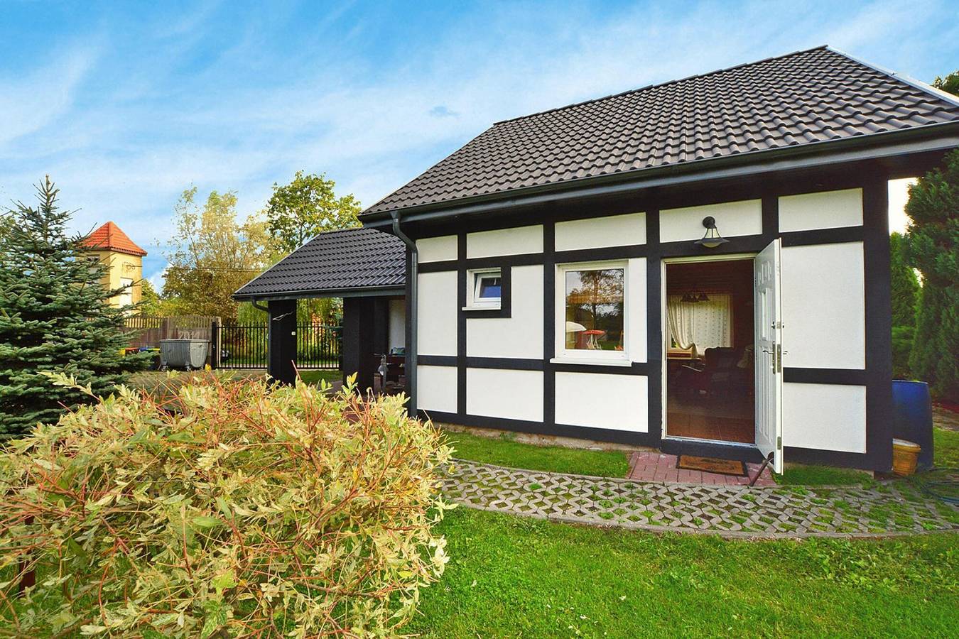 Familienferienhäuser, Pool, großer Garten in Powiat Sławieński