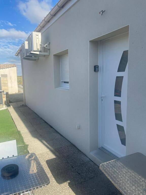 Gîte pour 4 personnes, avec terrasse à Angliers - 3