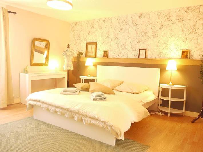Location de vacances pour 14 personnes, avec Terrasse ainsi que Jardin et Vue à Marchésieux