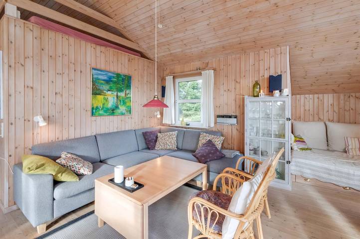 Stunning home in Brovst w/ Wifi, 3 Bedrooms and Sauna in Tranum, Jammerbugt