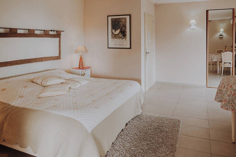 Chambre d hôte  lesquatra classé 3 clés sur les hauteurs de Nice in La Gaude, Côte méditerranéenne (France)