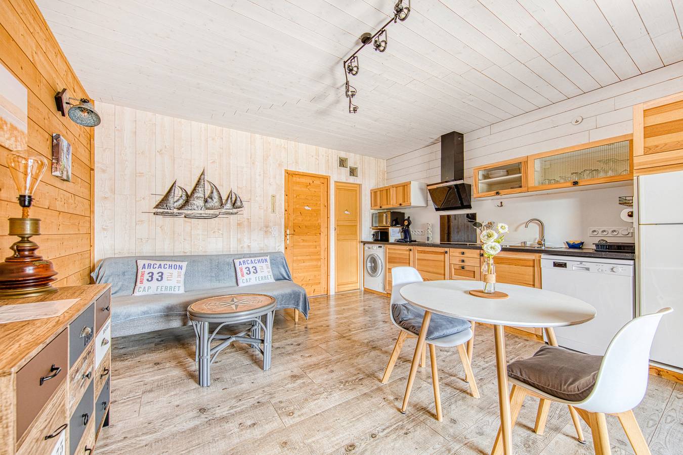 Ganze Wohnung, La Gascogne – Entspannende Auszeit mit Jacuzzi & Terrasse in Andernos-les-Bains in Andernos-les-Bains, Arcachon und Umgebung