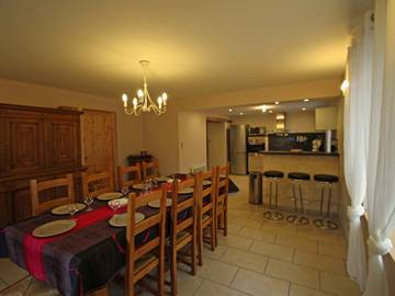 Gîte pour 9 personnes, avec jardin à Rehaupal