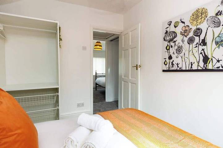Stylish Comfort: 2Br Home in the heart of Wigan in Wigan, Grand Manchester
