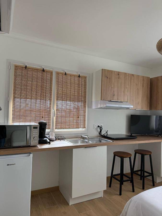 Appartement entier, Studio moderne climatisé 20 min Bordeaux in Villenave-d'Ornon, Région de Bordeaux