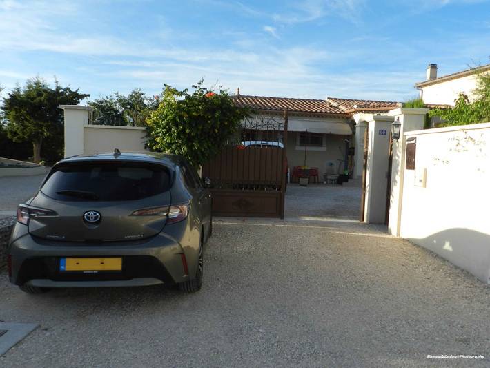 Gîte pour 2 personnes, avec terrasse ainsi que jardin et piscine à Monteux - 3