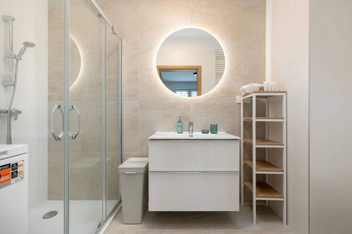 Ganze Wohnung, Ferienwohnung für 4 Personen mit Balkon/Terrasse in Dąbki, Powiat Sławieński