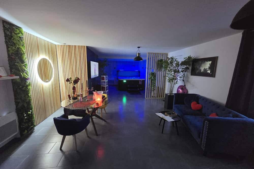 Geheel appartement, L'escale du Desir Love Room spa Privatif in Calais, Calais en omgeving