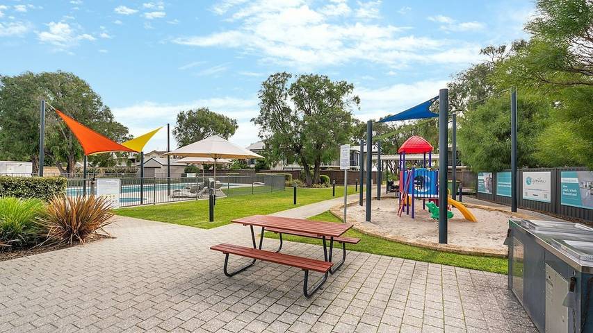 Cottage for 4 people, with garden and balcony as well as pool in Western Australia