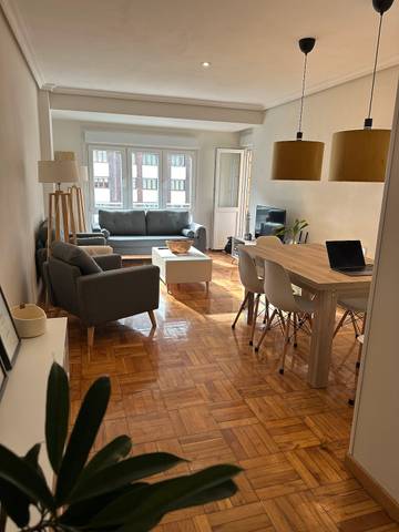 Gîte pour 6 personnes, avec balcon à Oviedo