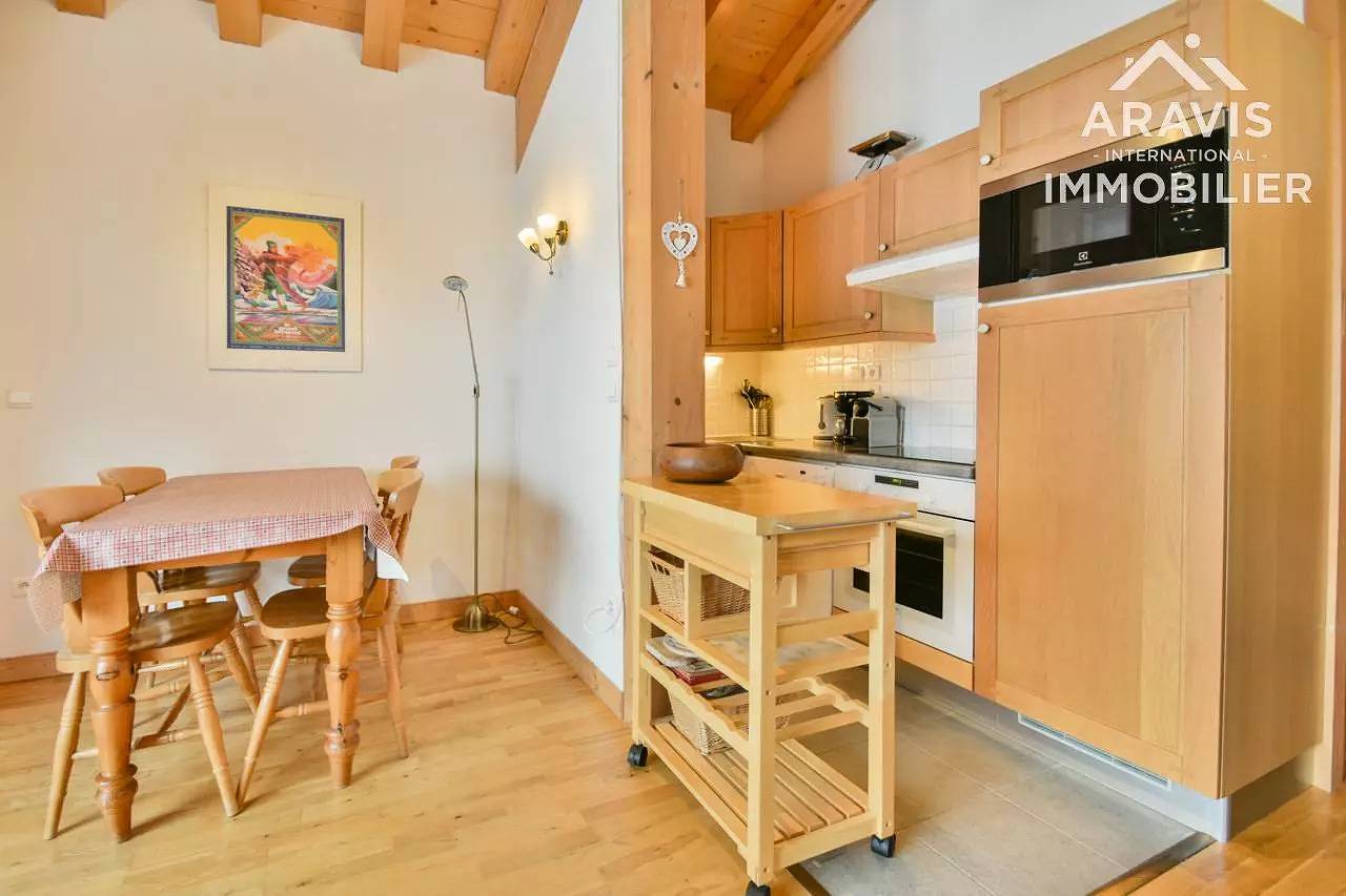 Apartamento entero, Refuge C6 - Moderno apartamento a 50 m de las pistas, 2 dormitorios, balcón sur con vista a la montaña in Le Grand-Bornand, Región de Annecy