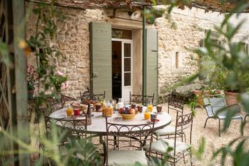 Gîte pour 7 personnes, avec terrasse à Beaucaire