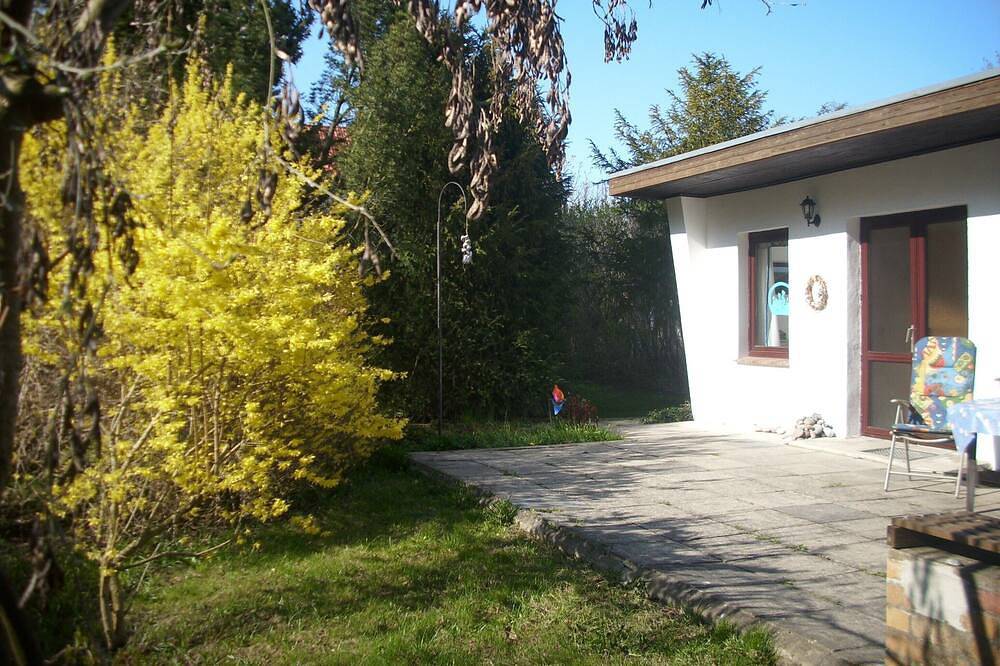 Ferienwohnung / Bungalow am Waldrand 6a in Strandnähe im Ostseebad Nienhagen in Nienhagen, Rostock und Umgebung