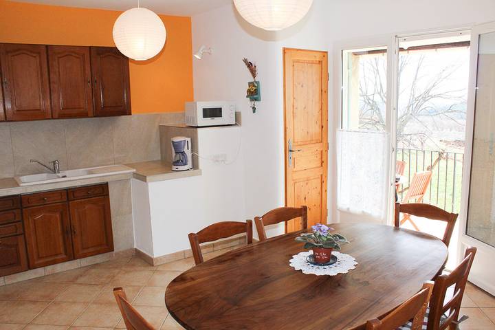 Gîte pour 6 personnes, avec Terrasse et Jardin à Vachères - 4