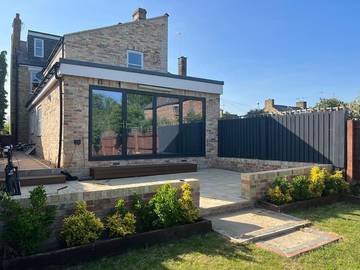 Location de vacances pour 10 personnes, avec jardin dans Ely