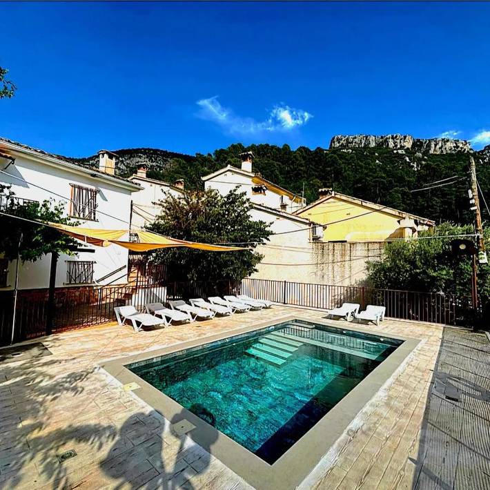Apartamento para 4 personas, con Terraza y Jardín además de Piscina y Vistas en Arroyo Frío